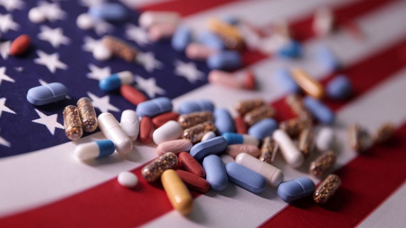 Các loại thuốc gửi được và không được phép gửi