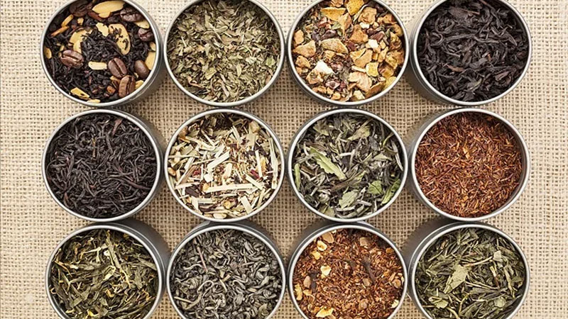 Nên mua gì ở Việt Nam đem qua Mỹ tặng cho người thân?