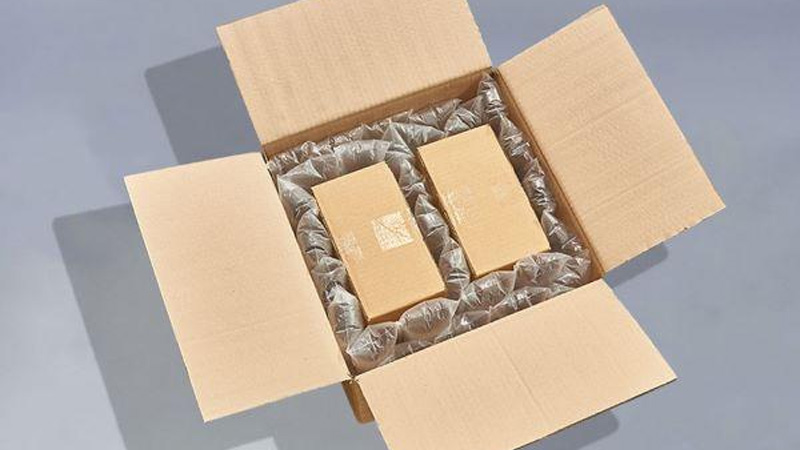 Gửi túi xách đi Mỹ an toàn, nhanh chóng, giá cước rẻ