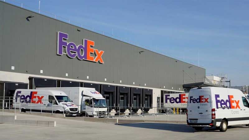 FedEx – Thế mạnh về chuyển phát nhanh và hàng thương mại.